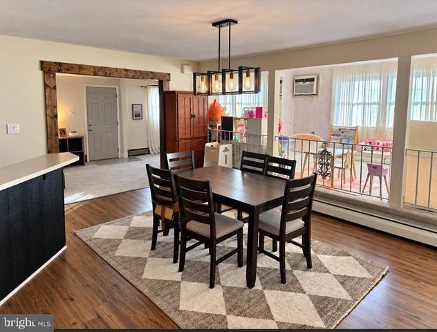 223 INDIAN CREEK, Levittown, PA 19057