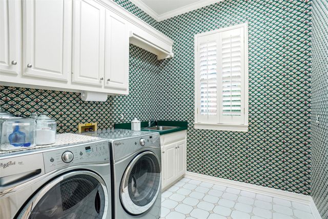 803 Woodcrest Court, Southlake, TX 76092