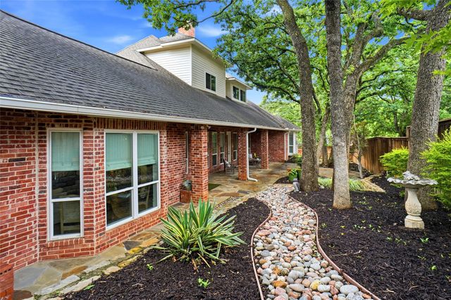 803 Woodcrest Court, Southlake, TX 76092