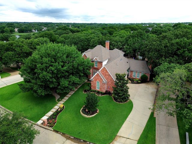 803 Woodcrest Court, Southlake, TX 76092