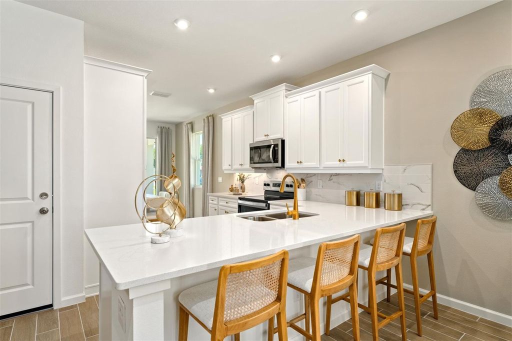 Image 14 of property listing at 9876 WALKWAY DRIVE, Orlando, FL 32832