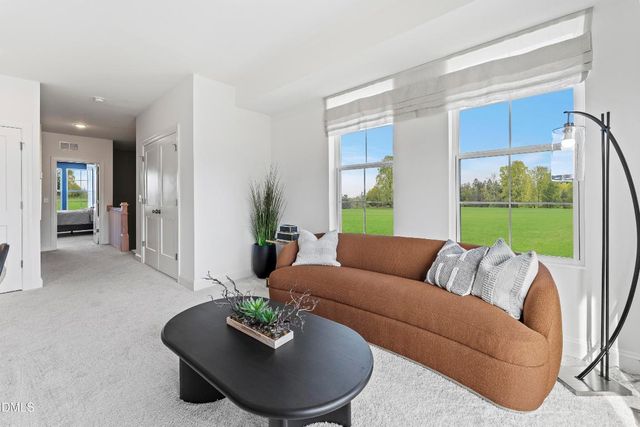 600 Hedrick Rdg Road 114, Cary, NC 27519