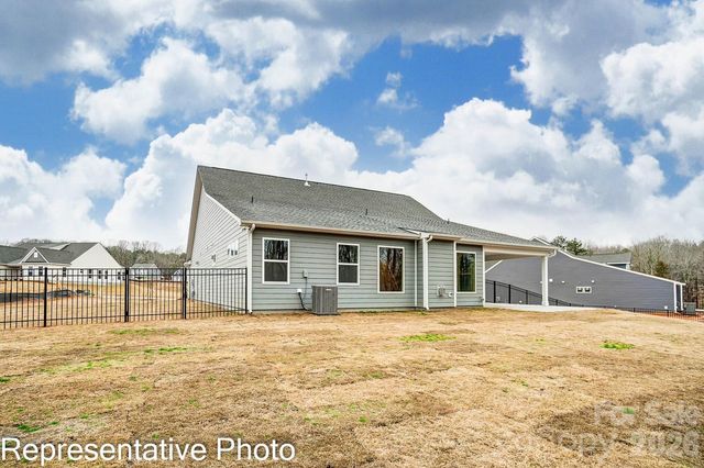 8699 Acadia Parkway, Sherrills Ford, NC 28673