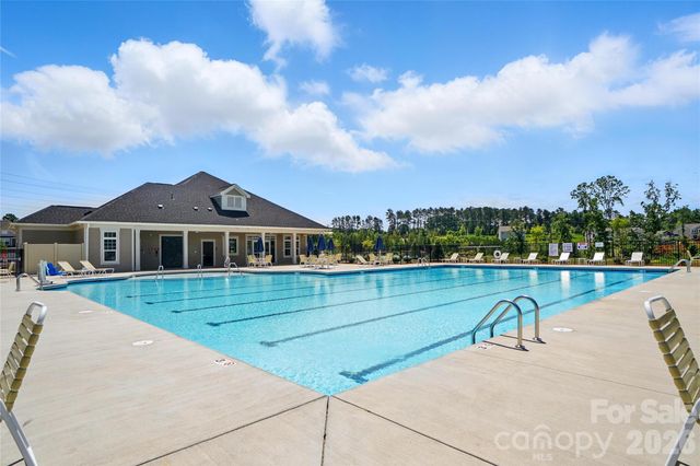 8699 Acadia Parkway, Sherrills Ford, NC 28673