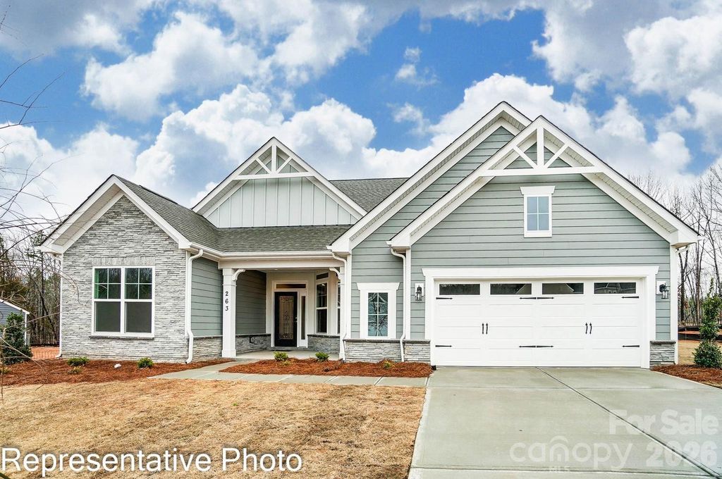 8699 Acadia Parkway, Sherrills Ford, NC 28673