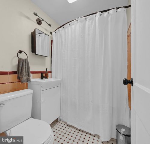 7818 FAYETTE ST, Philadelphia, PA 19150
