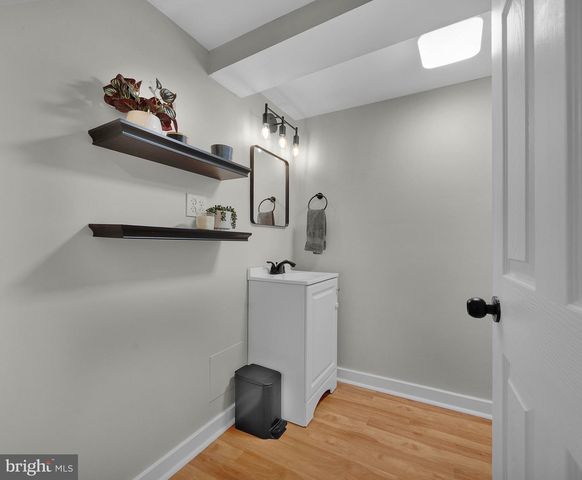 7818 FAYETTE ST, Philadelphia, PA 19150