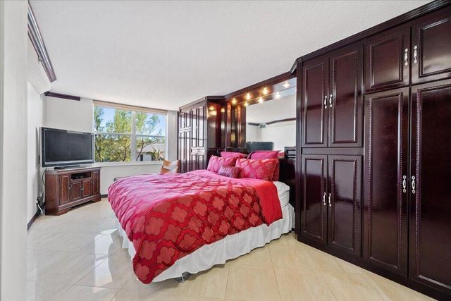 4505 S Ocean Boulevard, Highland Beach, FL 33487