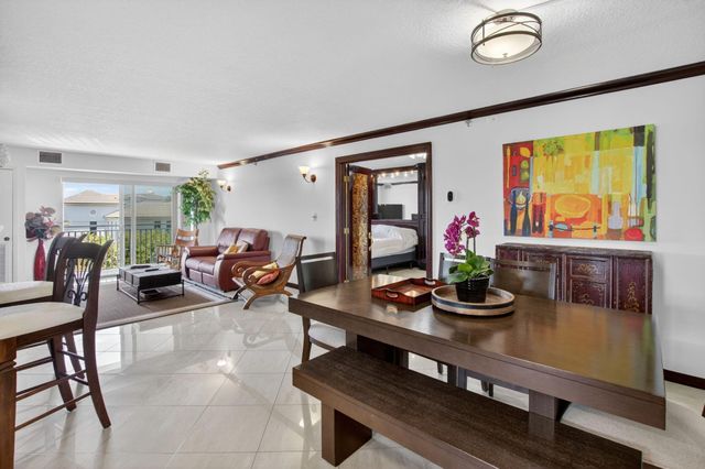 4505 S Ocean Boulevard, Highland Beach, FL 33487
