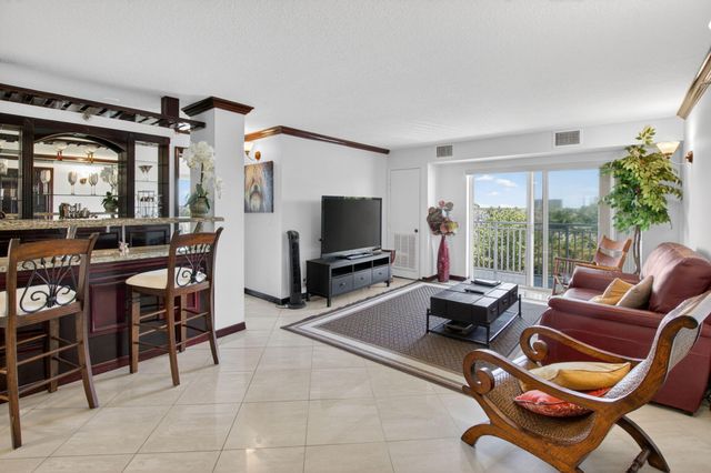 4505 S Ocean Boulevard, Highland Beach, FL 33487