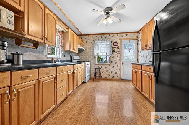 12 Cornell Street, Avenel, NJ 07001