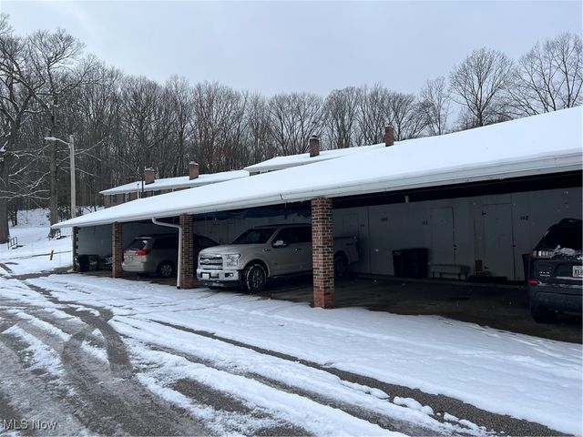 6910 Carriage Hill Drive 104, Brecksville, OH 44141