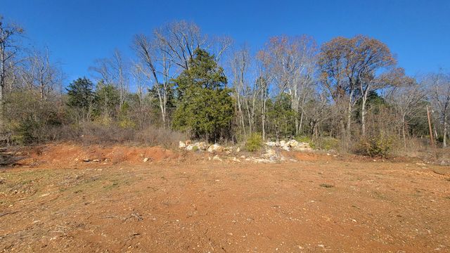 115 Lake Shore Drive, Jasper, TN 37347