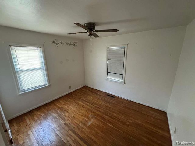 3824 MANN HALL Avenue, Flint, MI 48532