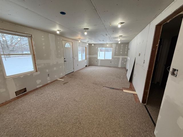 9255 E Cleveland Road, Hesperia, MI 49421