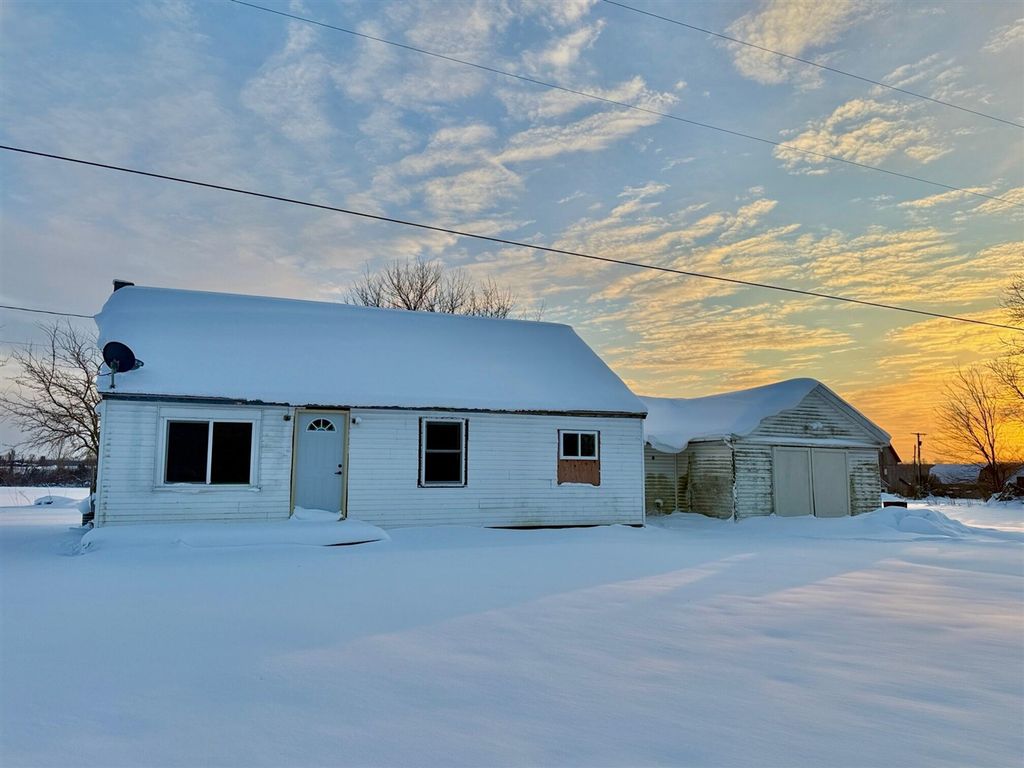 9255 E Cleveland Road, Hesperia, MI 49421