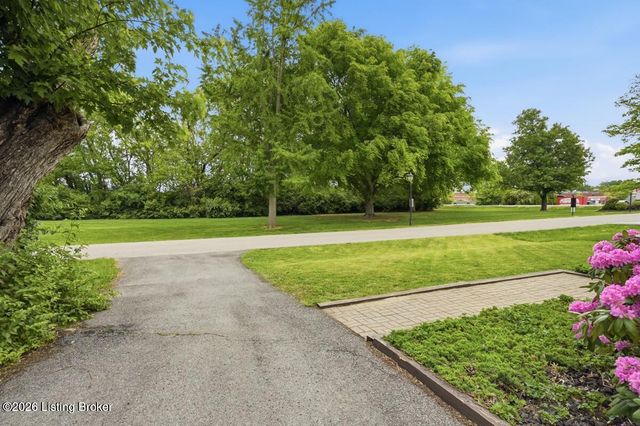 4122 Ledyard Rd, Richlawn, KY 40207