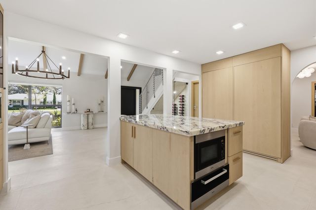 342 N Fairway N, Tequesta, FL 33469