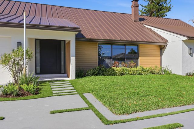 342 N Fairway N, Tequesta, FL 33469