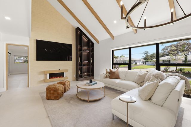 342 N Fairway N, Tequesta, FL 33469