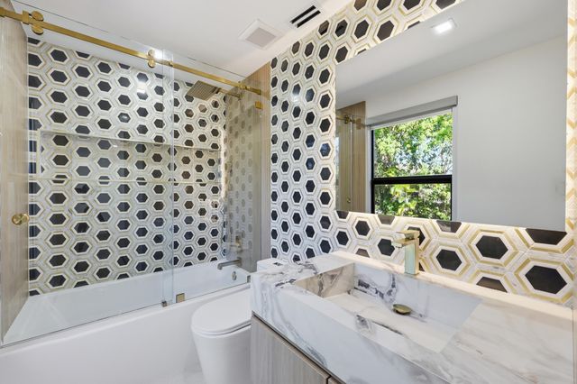 342 N Fairway N, Tequesta, FL 33469