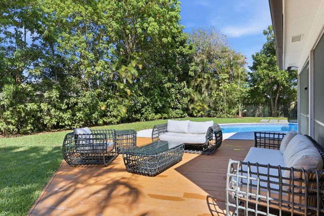 342 N Fairway N, Tequesta, FL 33469