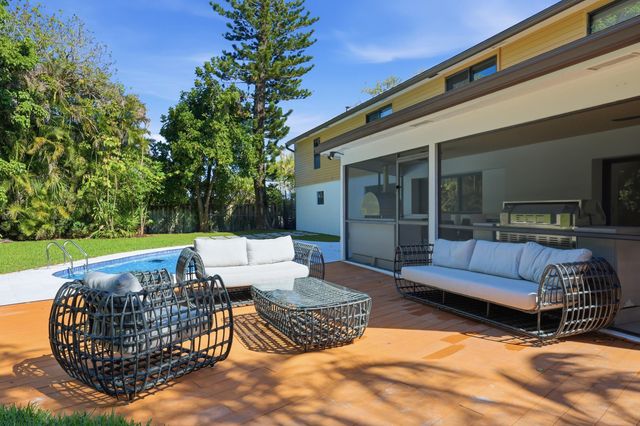 342 N Fairway N, Tequesta, FL 33469