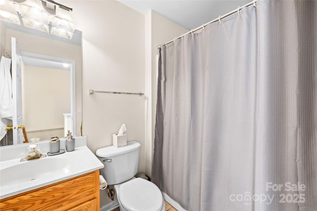 10842 Garden Oaks Lane, Charlotte, NC 28273