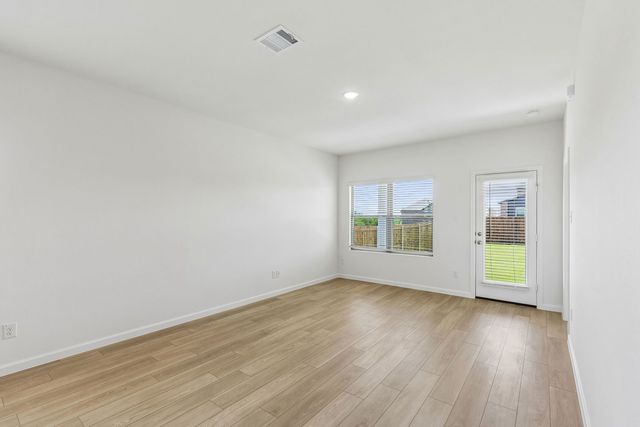 852 Hillcrest Boulevard, Princeton, TX 75407