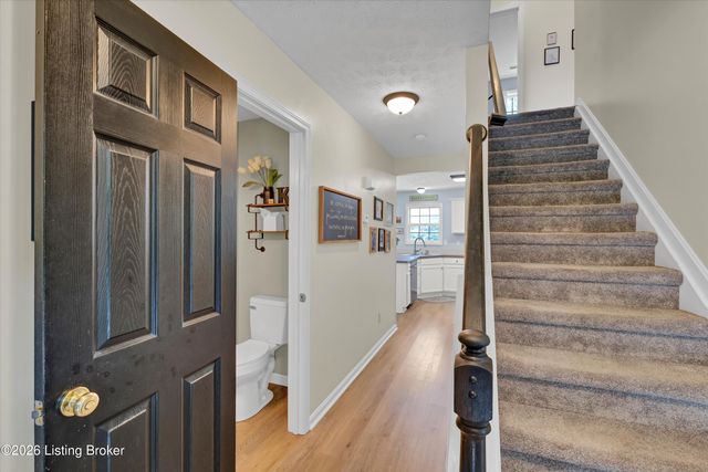 11115 Oak Bend Ct, Louisville, KY 40241
