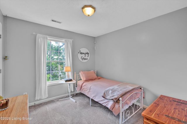 11115 Oak Bend Ct, Louisville, KY 40241