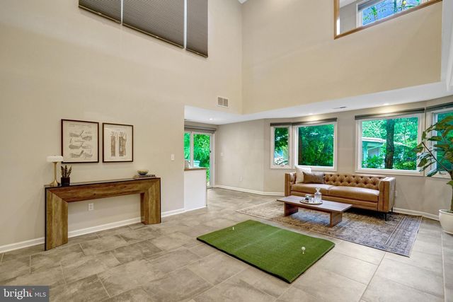 7113 CAROL LN, Falls Church, VA 22042