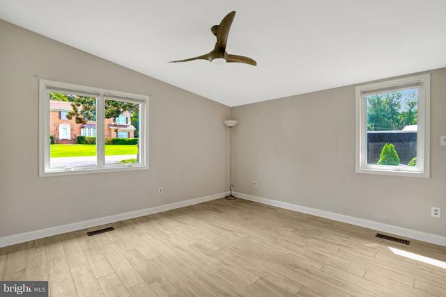 7113 CAROL LN, Falls Church, VA 22042