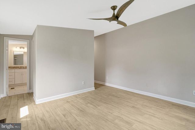 7113 CAROL LN, Falls Church, VA 22042