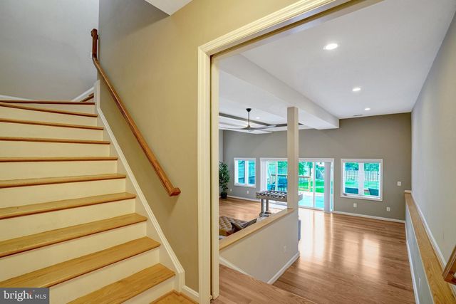 7113 CAROL LN, Falls Church, VA 22042