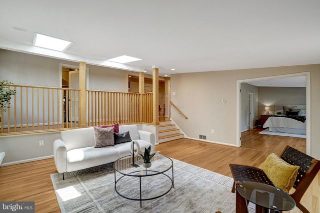 7113 CAROL LN, Falls Church, VA 22042