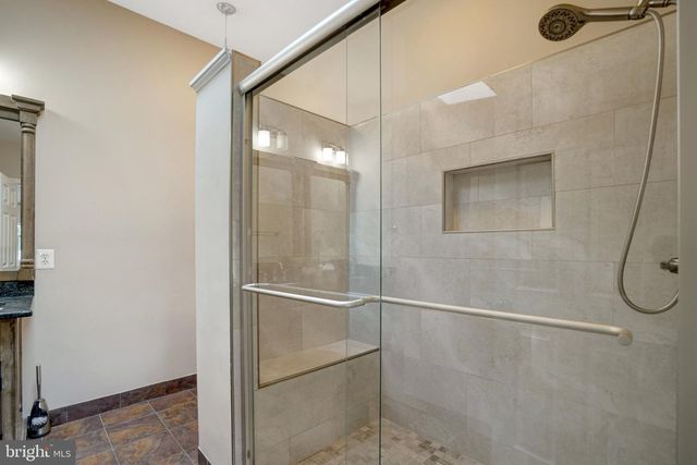 7113 CAROL LN, Falls Church, VA 22042
