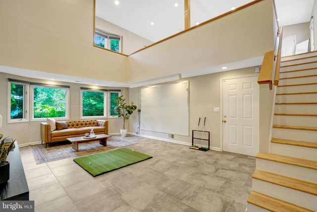 7113 CAROL LN, Falls Church, VA 22042