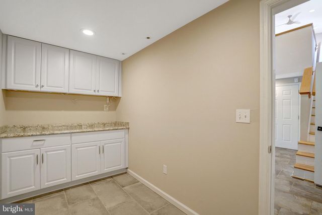 7113 CAROL LN, Falls Church, VA 22042