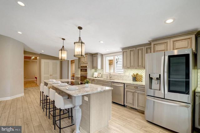 7113 CAROL LN, Falls Church, VA 22042
