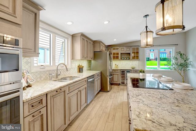 7113 CAROL LN, Falls Church, VA 22042