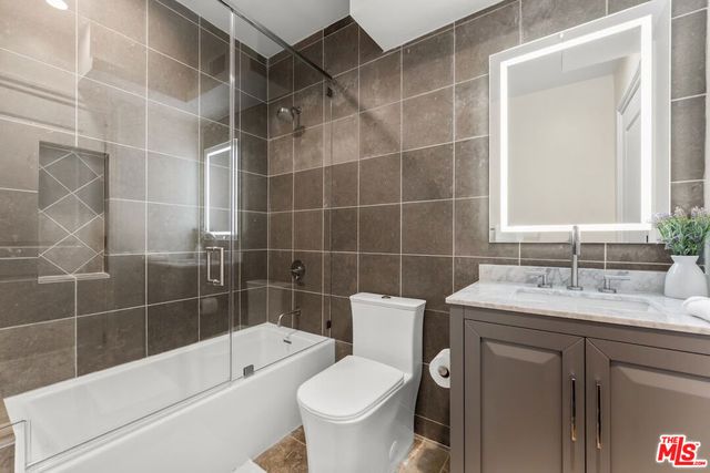 1825 Pandora Avenue PH 404, Los Angeles, CA 90025