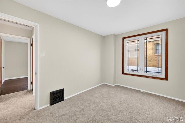 520 Ruthland Drive, St Louis, MO 63125