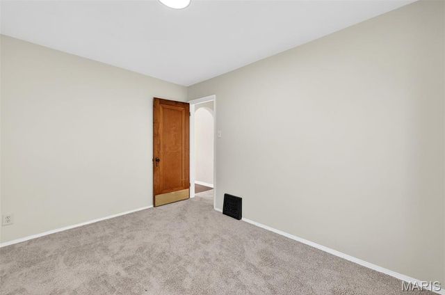 520 Ruthland Drive, St Louis, MO 63125