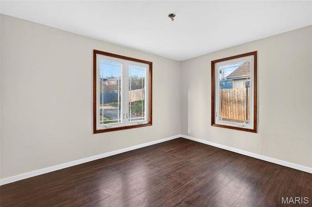 520 Ruthland Drive, St Louis, MO 63125