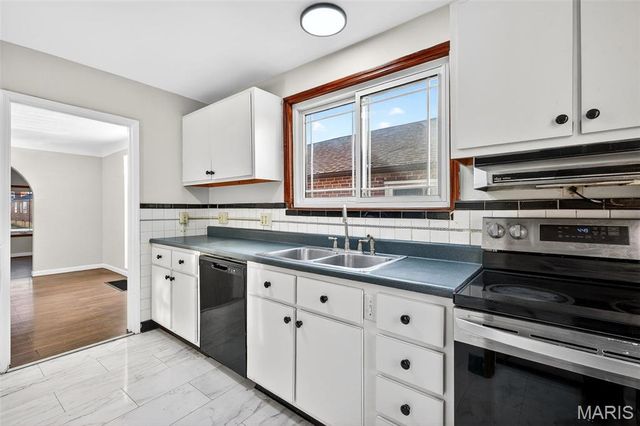 520 Ruthland Drive, St Louis, MO 63125