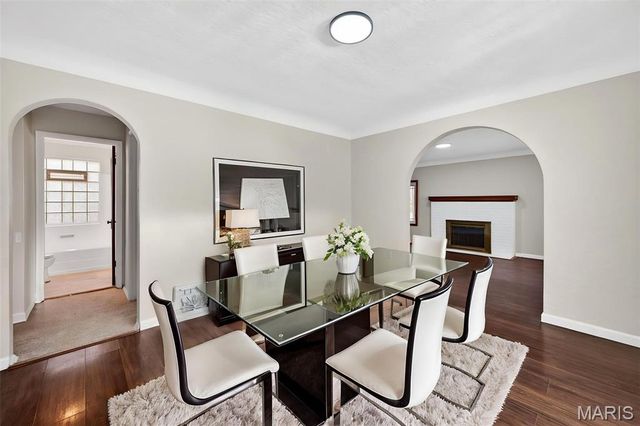 520 Ruthland Drive, St Louis, MO 63125