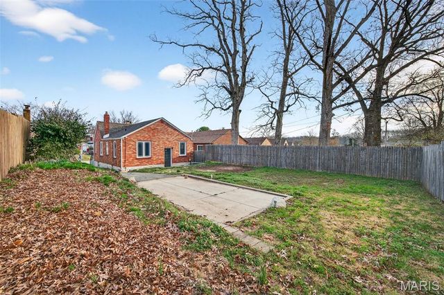 520 Ruthland Drive, St Louis, MO 63125