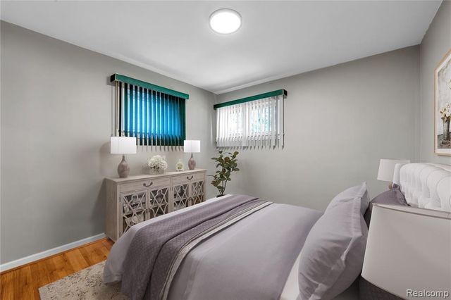 3216 Maplewood Avenue, Royal Oak, MI 48073