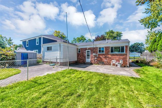 3216 Maplewood Avenue, Royal Oak, MI 48073